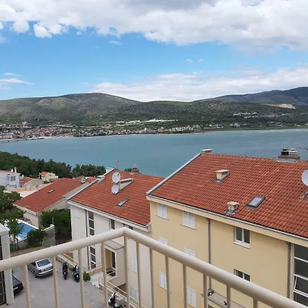 Apartment Quattro Trogir